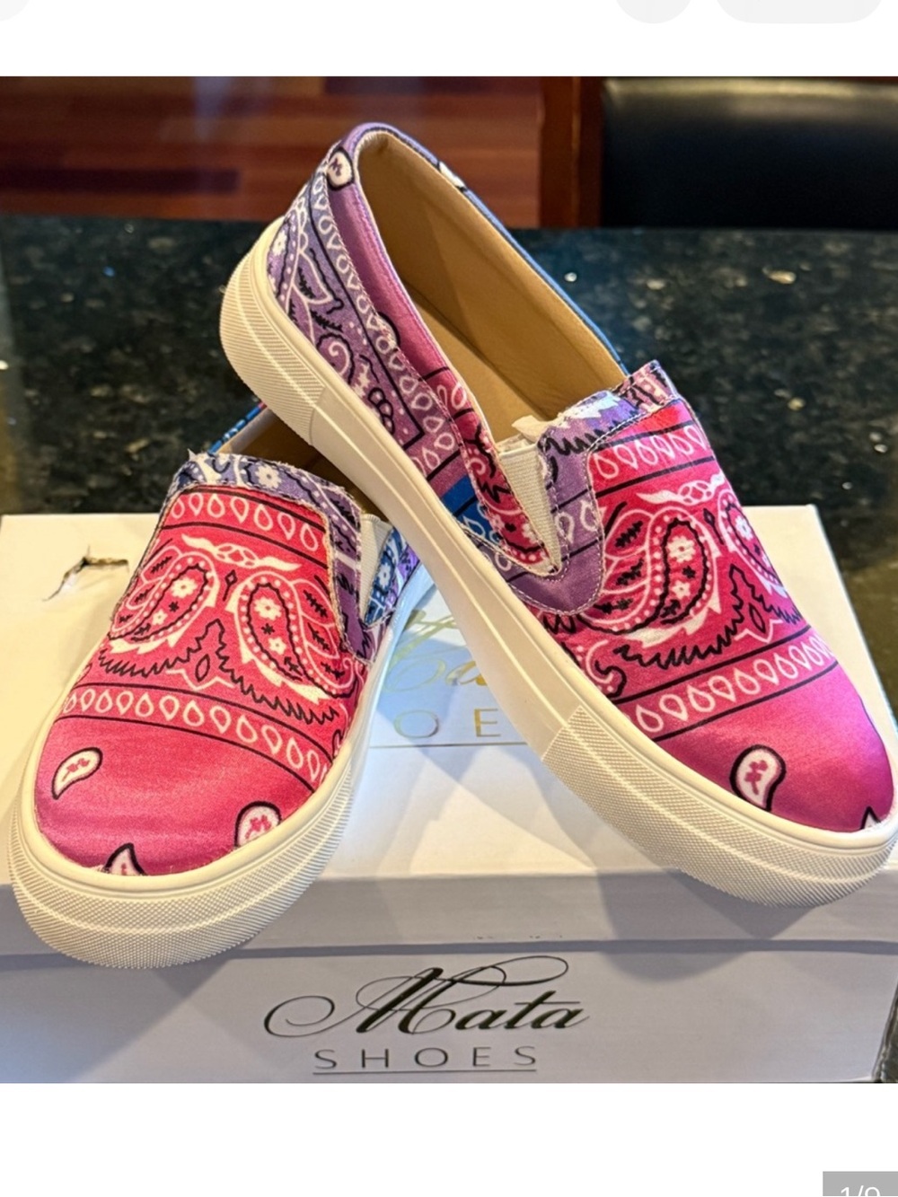 Mixed Pink Blue Purple Bandanna Print Flat Slip On Cushioned Sneakers Size 7
